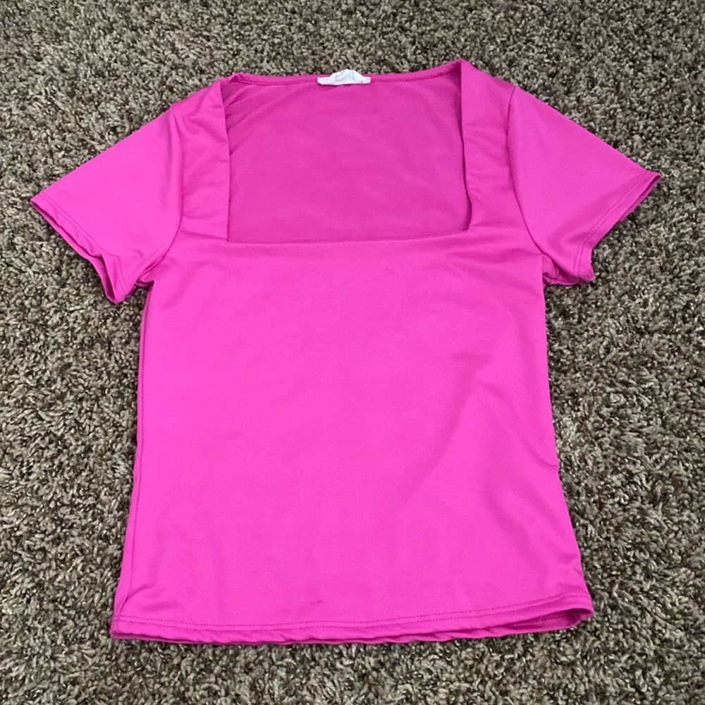 Cute crop top!